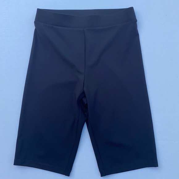 New GUESS Biker Women's Stretchy Short SZ S - Picture 1 of 2
